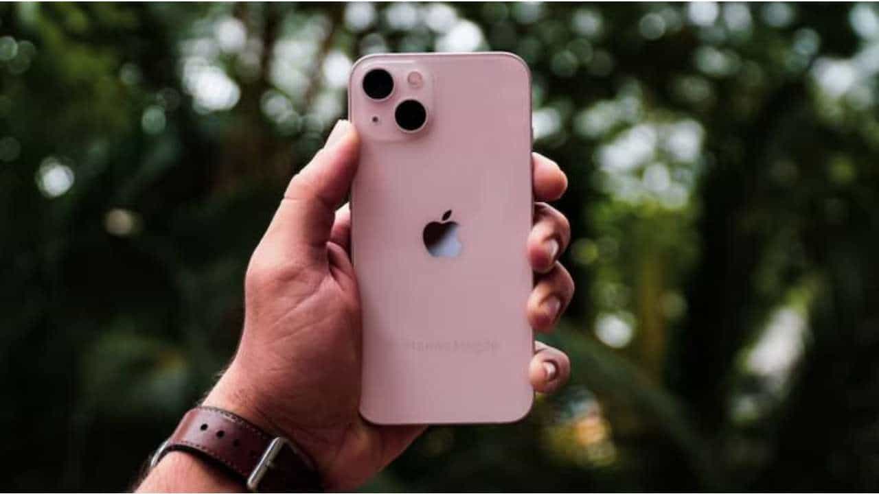 Shocking: ಐಫೋನ್ ವಿಚಾರವಾಗಿ ಜಗಳ; ತಂಗಿಯನ್ನೇ ಕೊಂದ 12ರ ಬಾಲಕಿ Shocking: ಐಫೋನ್ ವಿಚಾರವಾಗಿ ಜಗಳ; ತಂಗಿಯನ್ನೇ ಕೊಂದ 12ರ ಬಾಲಕಿ