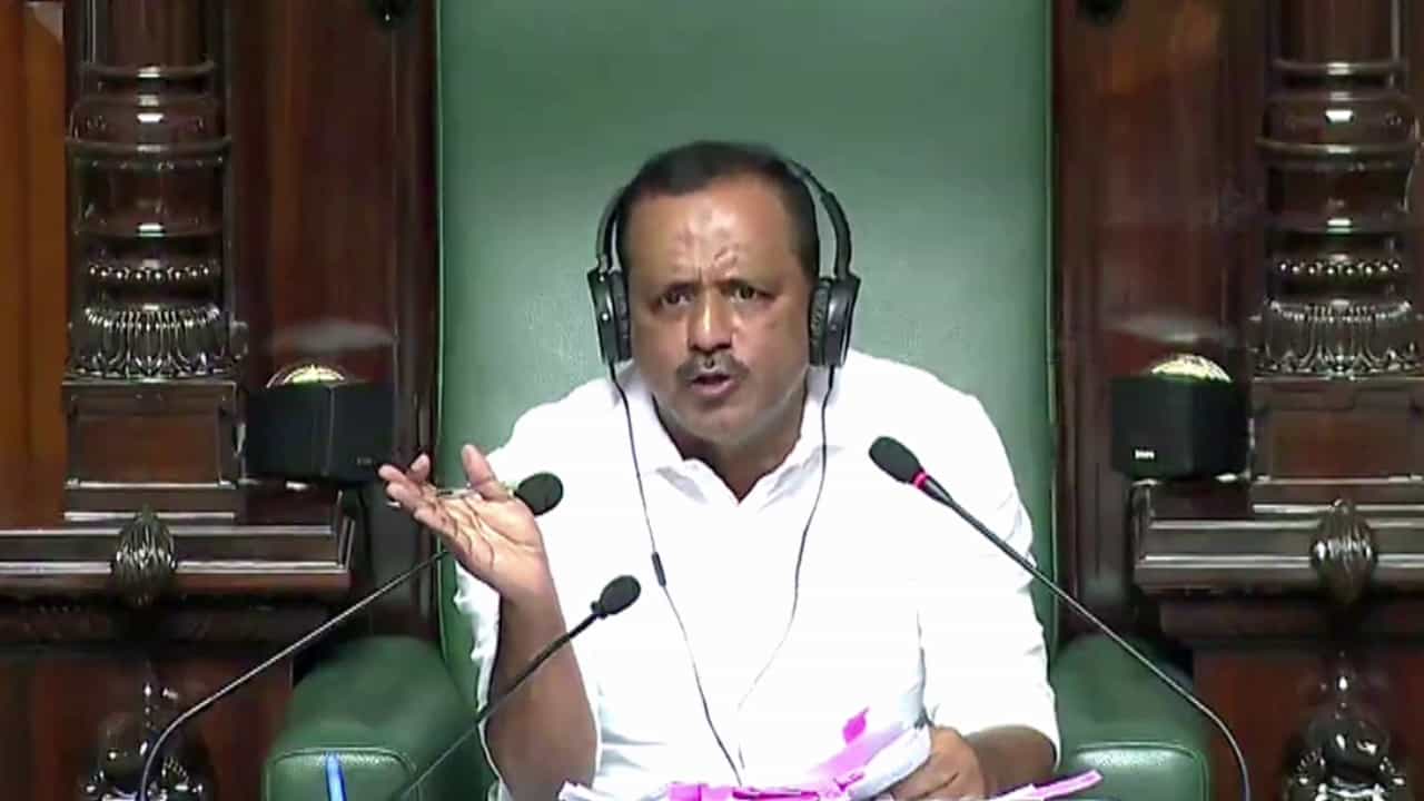 ಸ್ಪೀಕರ್ ಆಗಿ ಕೆಟ್ಟ ಸಂಪ್ರದಾಯ ಮುಂದುವರಿಸಲ್ಲ: ಬಿಜೆಪಿ ಜೆಡಿಎಸ್ ಧರಣಿ ಬಗ್ಗೆ ಯುಟಿ ಖಾದರ್ ಖಡಕ್ ಸಂದೇಶ ಸ್ಪೀಕರ್ ಆಗಿ ಕೆಟ್ಟ ಸಂಪ್ರದಾಯ ಮುಂದುವರಿಸಲ್ಲ: ಬಿಜೆಪಿ ಜೆಡಿಎಸ್ ಧರಣಿ ಬಗ್ಗೆ ಯುಟಿ ಖಾದರ್ ಖಡಕ್ ಸಂದೇಶ