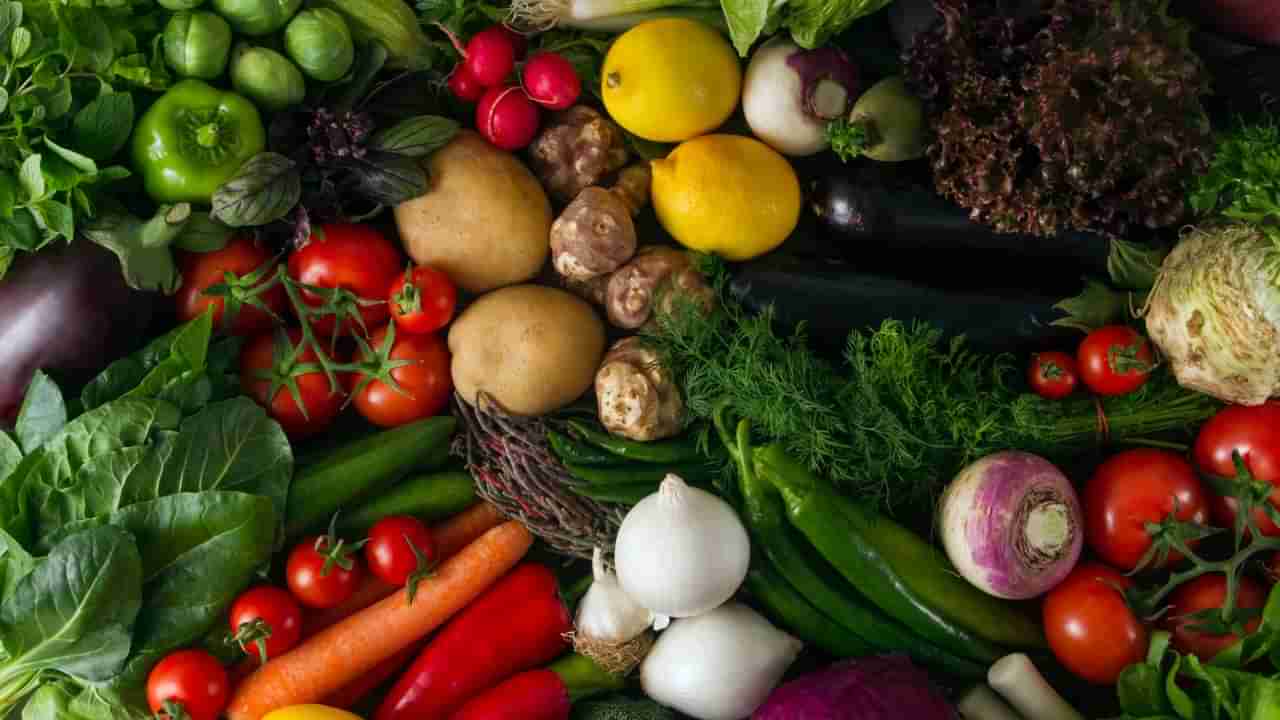 Vegetables Price in Bangalore: ಮುಂಗಾರು ಮಳೆ ಅಬ್ಬರ, ಗಗನಕ್ಕೇರಿದ ತರಕಾರಿ ಬೆಲೆ: ಇಲ್ಲಿದೆ ದರ ಪಟ್ಟಿ