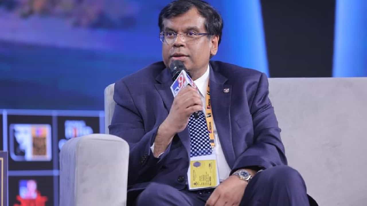 Dr Vivek Lall: ಯುಕೆ ಸಂಸತ್ತಿನಲ್ಲಿ ಭಾರತೀಯ ಮೂಲದ ಡಾ. ವಿವೇಕ್ ಲಾಲ್ಗೆ ಅಪರೂಪದ ಗೌರವ Dr Vivek Lall: ಯುಕೆ ಸಂಸತ್ತಿನಲ್ಲಿ ಭಾರತೀಯ ಮೂಲದ ಡಾ. ವಿವೇಕ್ ಲಾಲ್ಗೆ ಅಪರೂಪದ ಗೌರವ