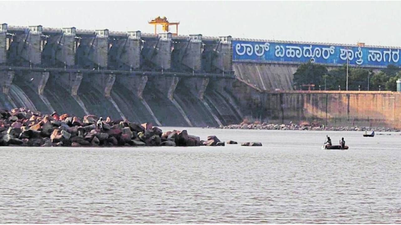 Karnataka Dam Water Level: ಉತ್ತರ ಕರ್ನಾಟಕಕ್ಕೆ ಸಿಹಿ ಸುದ್ದಿ, ಆಲಮಟ್ಟಿ ಜಲಾಶಯ ಭರ್ತಿ Karnataka Dam Water Level: ಉತ್ತರ ಕರ್ನಾಟಕಕ್ಕೆ ಸಿಹಿ ಸುದ್ದಿ, ಆಲಮಟ್ಟಿ ಜಲಾಶಯ ಭರ್ತಿ
