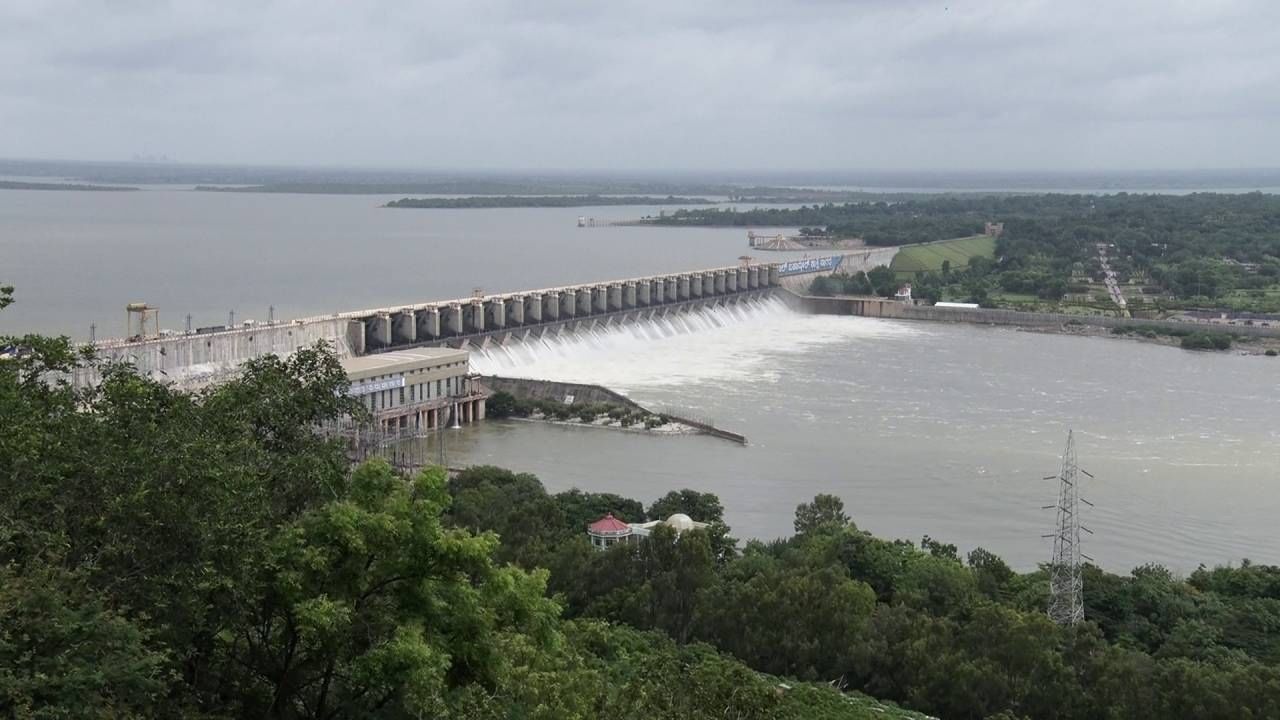 CM Siddaramaiah Perform Bagina to Almatti dam, Vijayapura News in Kannada