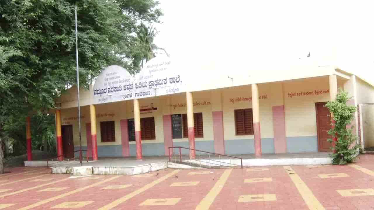 ಬೆಳಗಾವಿ: ಪ್ರವಾಹದ ಹೆಸರಲ್ಲೂ ಅಧಿಕಾರಿಗಳ ಕಳ್ಳಾಟ, ಕಾಳಜಿ ಕೇಂದ್ರ ತೆರೆದಿದ್ದೇವೆಂದು ವರದಿ ಸಲ್ಲಿಸಿ ಗೋಲ್ ಮಾಲ್ ಬೆಳಗಾವಿ: ಪ್ರವಾಹದ ಹೆಸರಲ್ಲೂ ಅಧಿಕಾರಿಗಳ ಕಳ್ಳಾಟ, ಕಾಳಜಿ ಕೇಂದ್ರ ತೆರೆದಿದ್ದೇವೆಂದು ವರದಿ ಸಲ್ಲಿಸಿ ಗೋಲ್ ಮಾಲ್