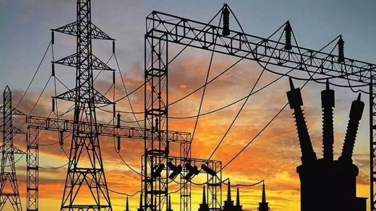 Bengaluru Power Cut: ಬೆಂಗಳೂರಿನ ಈ ಪ್ರದೇಶಗಳಲ್ಲಿಂದು ಪವರ್ ಕಟ್, ಏರಿಯಾ, ಸಮಯದ ಮಾಹಿತಿ ಇಲ್ಲಿದೆ Bengaluru Power Cut: ಬೆಂಗಳೂರಿನ ಈ ಪ್ರದೇಶಗಳಲ್ಲಿಂದು ಪವರ್ ಕಟ್, ಏರಿಯಾ, ಸಮಯದ ಮಾಹಿತಿ ಇಲ್ಲಿದೆ
