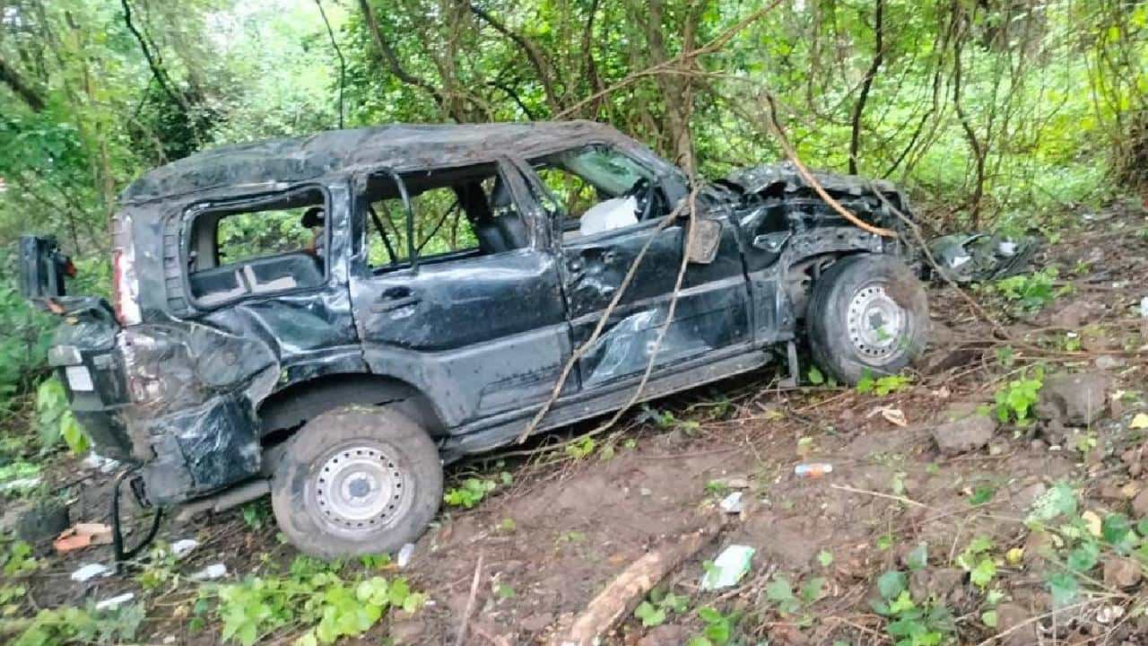 ಬೈಕ್ಗೆ ಕಾರು ಡಿಕ್ಕಿ ಹೊಡೆಸಿದ ಅಪ್ರಾಪ್ತ ಬಾಲಕ, ಹಾಲಿನ ವ್ಯಾಪಾರಿ ಸ್ಥಳದಲ್ಲೇ ಸಾವು ಬೈಕ್ಗೆ ಕಾರು ಡಿಕ್ಕಿ ಹೊಡೆಸಿದ ಅಪ್ರಾಪ್ತ ಬಾಲಕ, ಹಾಲಿನ ವ್ಯಾಪಾರಿ ಸ್ಥಳದಲ್ಲೇ ಸಾವು