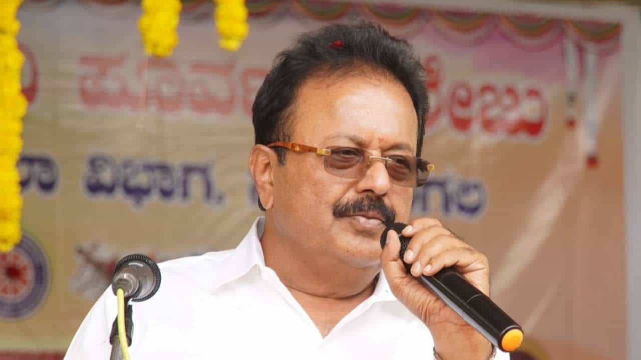 ಎಲ್ಲವೂ 10ನೇ ತಾರೀಕಿನ ನಂತರ ನೋಡ್ತಿರಿ: ರಾಜ್ಯ ರಾಜಕಾರಣದಲ್ಲಿ ಹೊಸ ಬಾಂಬ್ ಸಿಡಿಸಿದ ಚಲುವರಾಯಸ್ವಾಮಿ ಎಲ್ಲವೂ 10ನೇ ತಾರೀಕಿನ ನಂತರ ನೋಡ್ತಿರಿ: ರಾಜ್ಯ ರಾಜಕಾರಣದಲ್ಲಿ ಹೊಸ ಬಾಂಬ್ ಸಿಡಿಸಿದ ಚಲುವರಾಯಸ್ವಾಮಿ