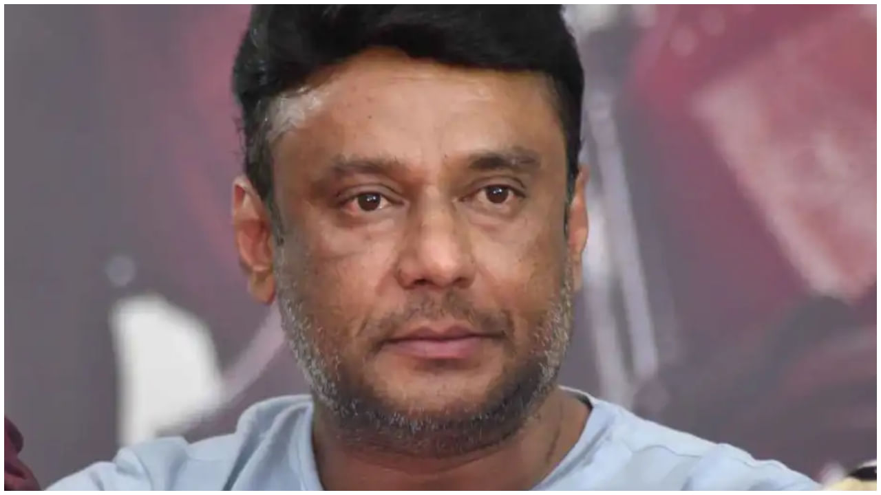 ಪರಪ್ಪನ ಅಗ್ರಹಾರದಿಂದ ದರ್ಶನ್ ಸ್ಥಳಾಂತರಕ್ಕೆ ಕೋರ್ಟ್ ಒಪ್ಪಿಗೆ: ದಾಸ ಈಗ ಹೋಗುವುದು ಯಾವ ಜೈಲಿಗೆ? ಪರಪ್ಪನ ಅಗ್ರಹಾರದಿಂದ ದರ್ಶನ್ ಸ್ಥಳಾಂತರಕ್ಕೆ ಕೋರ್ಟ್ ಒಪ್ಪಿಗೆ: ದಾಸ ಈಗ ಹೋಗುವುದು ಯಾವ ಜೈಲಿಗೆ?
