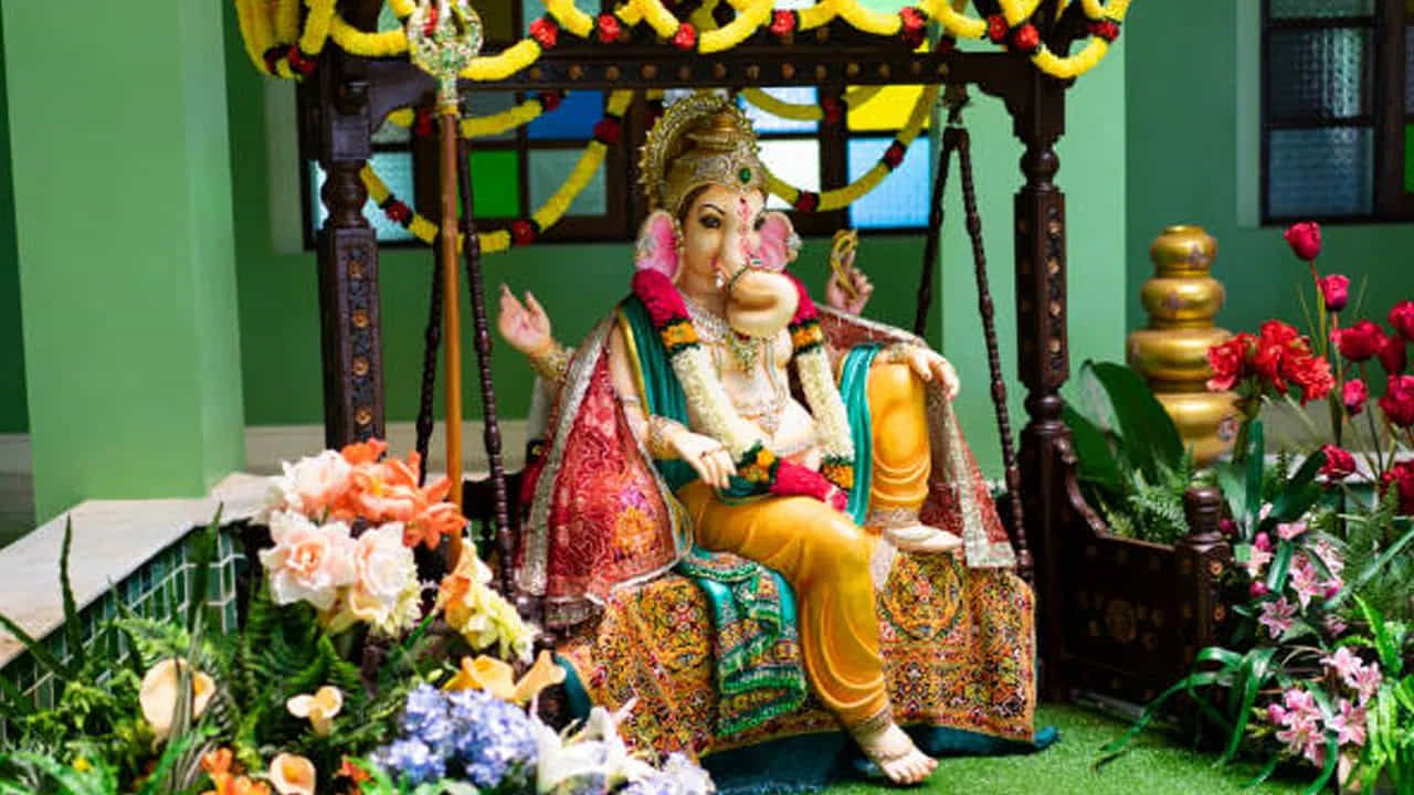 ಗಣೇಶನಿಗೆ ಚತುರ್ಥಿಯೇ ಯಾಕೆ ಪ್ರಿಯ? ಗಣಪತಿ ಹಬ್ಬ ಮಾಡುವುದು ಹೇಗೆ? ಇಲ್ಲಿದೆ ನೋಡಿ ಗಣೇಶನಿಗೆ ಚತುರ್ಥಿಯೇ ಯಾಕೆ ಪ್ರಿಯ? ಗಣಪತಿ ಹಬ್ಬ ಮಾಡುವುದು ಹೇಗೆ? ಇಲ್ಲಿದೆ ನೋಡಿ