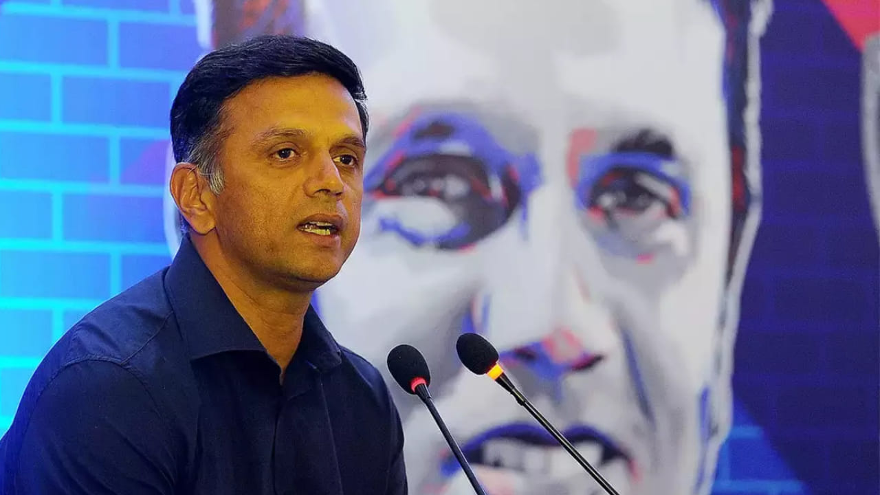 ಇದಲ್ಲದೆ ಈ ವೇಳೆ ದ್ರಾವಿಡ್ ಅವರಿಗೆ 2023ರ ಏಕದಿನ ವಿಶ್ವಕಪ್ ಮತ್ತು 2024ರ ಟಿ20 ವಿಶ್ವಕಪ್ ಬಗ್ಗೆಯೂ ಪ್ರಶ್ನೆಗಳನ್ನು ಕೇಳಲಾಯಿತು. ಇದಕ್ಕೆ ಉತ್ತರಿಸಿದ ದ್ರಾವಿಡ್, ಕೆಲವೊಮ್ಮೆ ಸ್ವಲ್ಪ ಅದೃಷ್ಟ ಕೂಡ ದೊಡ್ಡ ಪಂದ್ಯದ ಫಲಿತಾಂಶದ ಮೇಲೆ ಪರಿಣಾಮ ಬೀರಬಹುದು. ಇದಕ್ಕೆ ನಾನು ಏಕದಿನ ವಿಶ್ವಕಪ್ ಫೈನಲ್‌ನಲ್ಲಿ ಆಸ್ಟ್ರೇಲಿಯಾ ವಿರುದ್ಧದ ಸೋಲು ಮತ್ತು ಟಿ20 ವಿಶ್ವಕಪ್ ಫೈನಲ್‌ನಲ್ಲಿ ದಕ್ಷಿಣ ಆಫ್ರಿಕಾ ವಿರುದ್ಧದ ಗೆಲುವನ್ನು ಉದಾಹರಣೆಯಾಗಿ ನೀಡುತ್ತೇನೆ ಎಂದರು. 