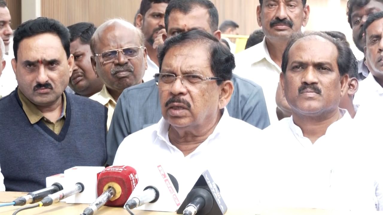 ಬಿಜೆಪಿ, ಜೆಡಿಎಸ್ ಪಾದಯಾತ್ರೆಗೆ ಅನುಮತಿ: ಕಾಂಗ್ರೆಸ್ ಸರ್ಕಾರದಿಂದ ಮಹತ್ವದ ನಿರ್ಧಾರ ಬಿಜೆಪಿ, ಜೆಡಿಎಸ್ ಪಾದಯಾತ್ರೆಗೆ ಅನುಮತಿ: ಕಾಂಗ್ರೆಸ್ ಸರ್ಕಾರದಿಂದ ಮಹತ್ವದ ನಿರ್ಧಾರ