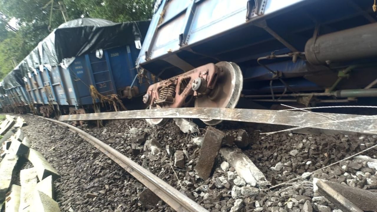 Goods train derailed in Sonalim and Dudhsagar section, South Western Railway traffic affected, Kannada news