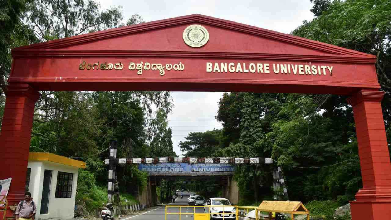 ಜ್ಞಾನ ಭಾರತಿ ವಿವಿ ವಿದ್ಯಾರ್ಥಿಗಳಿಗೆ ಸಿಗುತ್ತಿಲ್ಲ ಜಾಬ್? ಮತ್ತೆ ಚರ್ಚೆಗೆ ಬಂದ ಕನ್ನಡಿಗರ ಉದ್ಯೋಗ ಮೀಸಲಾತಿ ವಿಚಾರ ಜ್ಞಾನ ಭಾರತಿ ವಿವಿ ವಿದ್ಯಾರ್ಥಿಗಳಿಗೆ ಸಿಗುತ್ತಿಲ್ಲ ಜಾಬ್? ಮತ್ತೆ ಚರ್ಚೆಗೆ ಬಂದ ಕನ್ನಡಿಗರ ಉದ್ಯೋಗ ಮೀಸಲಾತಿ ವಿಚಾರ