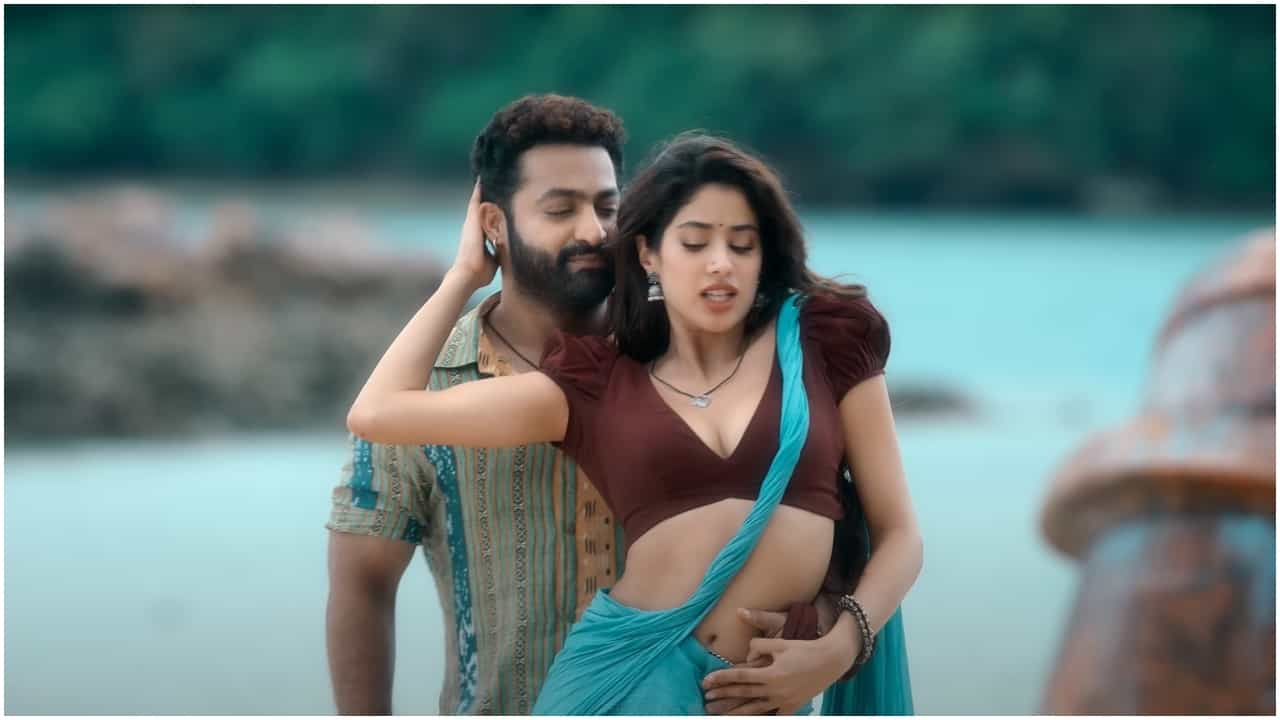 ಕನ್ನಡದಲ್ಲೂ ಬಂತು ‘ದೇವರ’ ಚಿತ್ರದ ಸಾಂಗ್; ಜೂ. ಎನ್ಟಿಆರ್-ಜಾನ್ವಿ ಸಖತ್ ರೊಮ್ಯಾಂಟಿಕ್ ಕನ್ನಡದಲ್ಲೂ ಬಂತು ‘ದೇವರ’ ಚಿತ್ರದ ಸಾಂಗ್; ಜೂ. ಎನ್ಟಿಆರ್-ಜಾನ್ವಿ ಸಖತ್ ರೊಮ್ಯಾಂಟಿಕ್