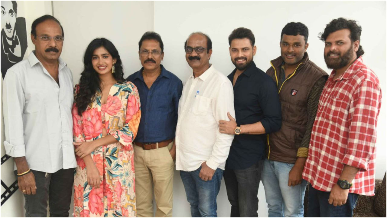 ಪ್ರವೀಣ್ ತೇಜ್-ಅಂಜಲಿ ಎಸ್. ಅನೀಶ್ ಜೋಡಿಯ ‘ಜಂಬೂ ಸರ್ಕಸ್’ ಸಿನಿಮಾದ ಟೀಸರ್ ರಿಲೀಸ್ ಪ್ರವೀಣ್ ತೇಜ್-ಅಂಜಲಿ ಎಸ್. ಅನೀಶ್ ಜೋಡಿಯ ‘ಜಂಬೂ ಸರ್ಕಸ್’ ಸಿನಿಮಾದ ಟೀಸರ್ ರಿಲೀಸ್