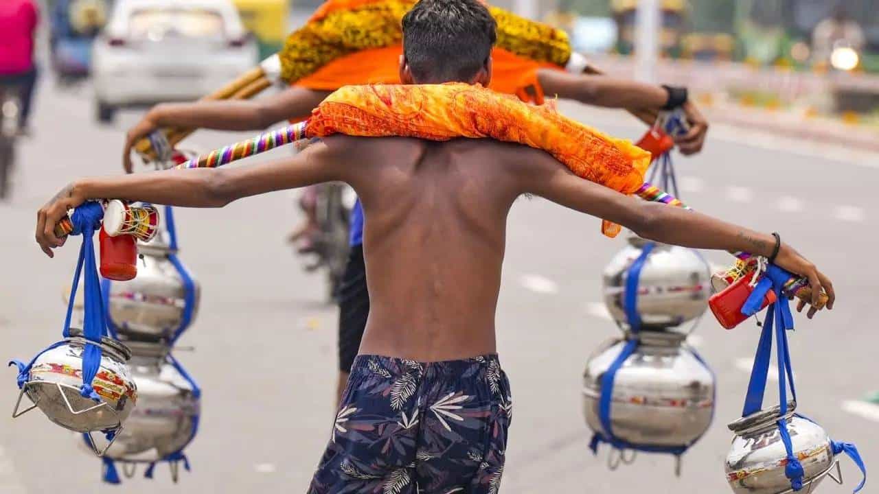 ಬಿಹಾರದಲ್ಲಿ ವಿದ್ಯುತ್ ಸ್ಪರ್ಶದಿಂದ ಸುಟ್ಟು ಕರಕಲಾದ 9 ಕನ್ವಾರಿಯಾಗಳು ಬಿಹಾರದಲ್ಲಿ ವಿದ್ಯುತ್ ಸ್ಪರ್ಶದಿಂದ ಸುಟ್ಟು ಕರಕಲಾದ 9 ಕನ್ವಾರಿಯಾಗಳು