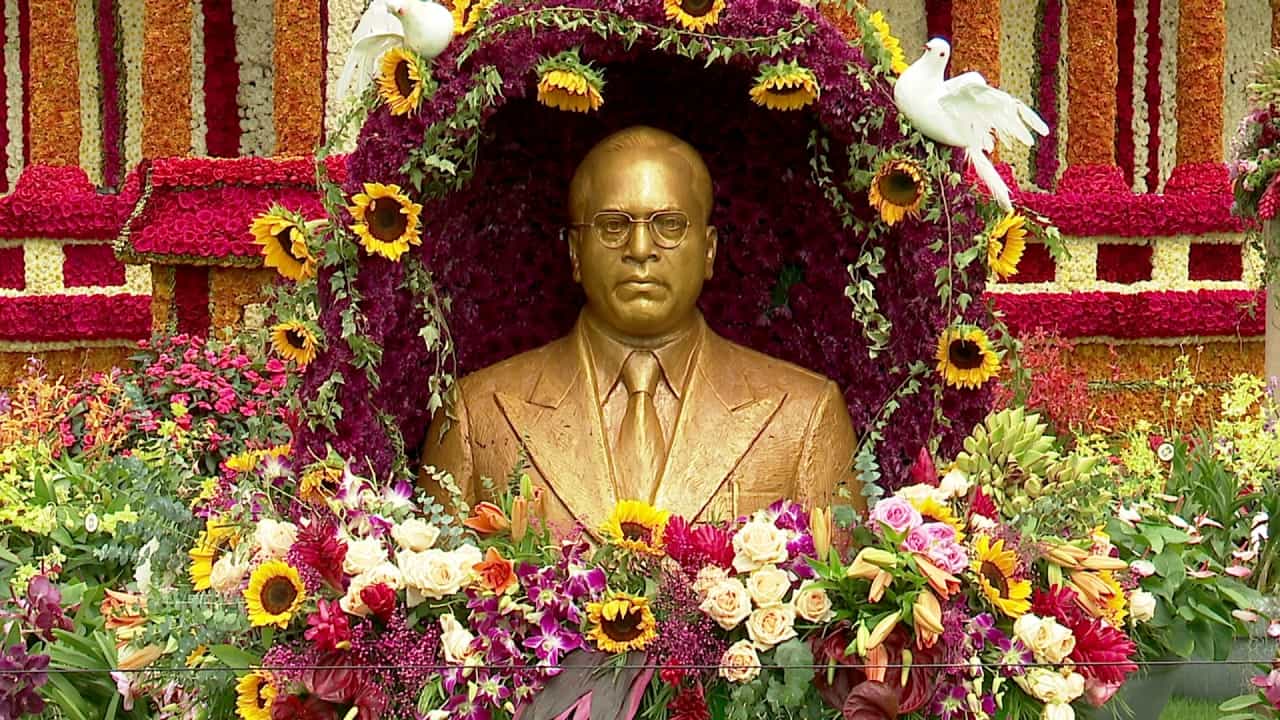 ಫ್ಲವರ್ ಶೋದಿಂದಾಗಿ ತೋಟಗಾರಿಕಾ ಇಲಾಖೆಗೆ ಟಿಕೆಟ್ ಮೂಲಕ 3.04 ಕೋಟಿ ರೂ., ಸ್ಟಾಲ್ಗಳ ಮೂಲಕ 40 ಲಕ್ಷ ರೂ. ಆದಾಯ ಸಂಗ್ರಹವಾಗಿದೆ. ಒಟ್ಟು 3.44 ಕೋಟಿ ರೂ. ಆದಾಯ ಸಂಗ್ರಹವಾಗಿದೆ.