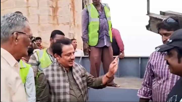 ತುಂಗಭದ್ರಾ ಡ್ಯಾಂ ಗೇಟ್ ಅಳವಡಿಕೆ ಕಾರ್ಯ ಯಶಸ್ವಿಗೊಳಿಸಿ; ಪ್ರತಿ ಕಾರ್ಮಿಕನಿಗೆ 50 ಸಾವಿರ ಕೊಡ್ತೇನೆ ಎಂದ ಸಚಿವ ಜಮೀರ್ ಅಹ್ಮದ್ ತುಂಗಭದ್ರಾ ಡ್ಯಾಂ ಗೇಟ್ ಅಳವಡಿಕೆ ಕಾರ್ಯ ಯಶಸ್ವಿಗೊಳಿಸಿ; ಪ್ರತಿ ಕಾರ್ಮಿಕನಿಗೆ 50 ಸಾವಿರ ಕೊಡ್ತೇನೆ ಎಂದ ಸಚಿವ ಜಮೀರ್ ಅಹ್ಮದ್