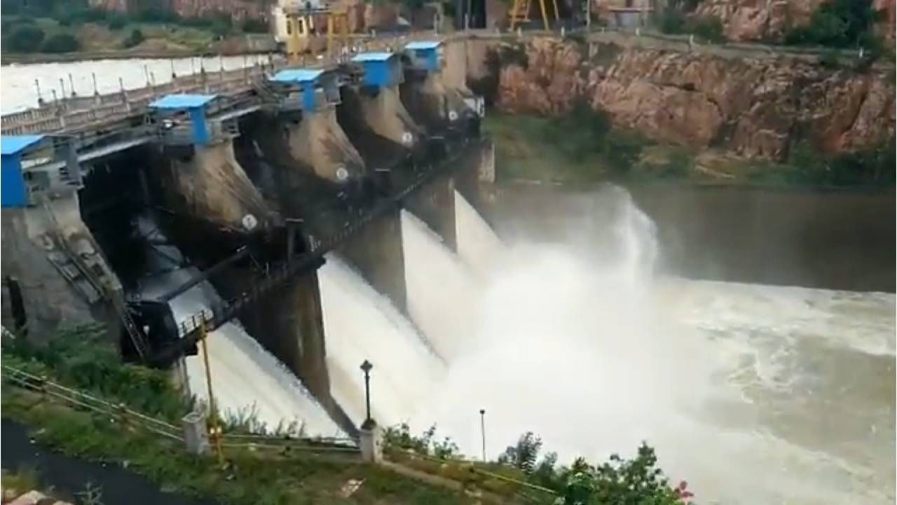 Karnataka Dam Water Level: ಮಲಪ್ರಭಾ ಡ್ಯಾಂ ಭರ್ತಿಗೆ 2 ಅಡಿ ಬಾಕಿ, ರಾಜ್ಯದ 14 ಜಲಾಶಯಗಳ ನೀರಿನ ಮಟ್ಟ ವಿವರ ಇಲ್ಲಿದೆ Karnataka Dam Water Level: ಮಲಪ್ರಭಾ ಡ್ಯಾಂ ಭರ್ತಿಗೆ 2 ಅಡಿ ಬಾಕಿ, ರಾಜ್ಯದ 14 ಜಲಾಶಯಗಳ ನೀರಿನ ಮಟ್ಟ ವಿವರ ಇಲ್ಲಿದೆ