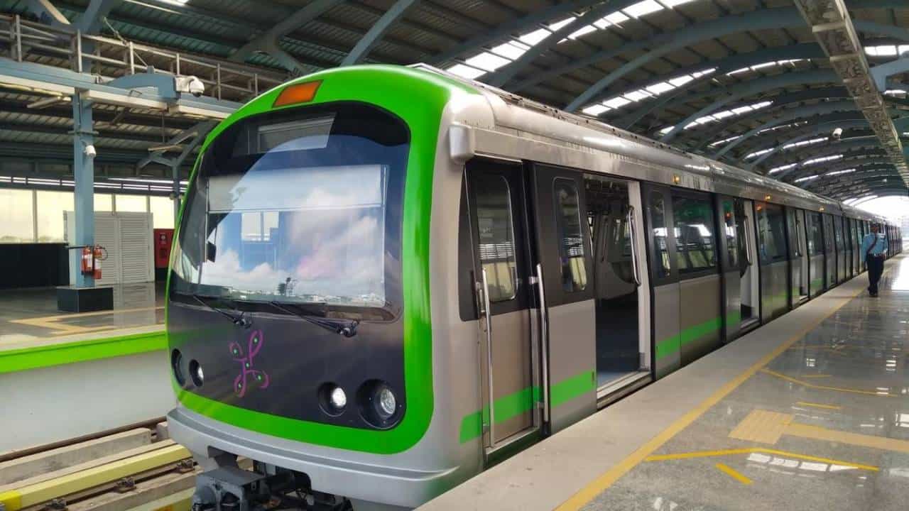 Bengaluru Namma Metro: ಆಗಸ್ಟ್ 13ರಿಂದ 15ರವರೆಗೆ ನಮ್ಮ ಮೆಟ್ರೋ ರೈಲು ಸೇವೆಯಲ್ಲಿ ವ್ಯತ್ಯಯ Bengaluru Namma Metro: ಆಗಸ್ಟ್ 13ರಿಂದ 15ರವರೆಗೆ ನಮ್ಮ ಮೆಟ್ರೋ ರೈಲು ಸೇವೆಯಲ್ಲಿ ವ್ಯತ್ಯಯ