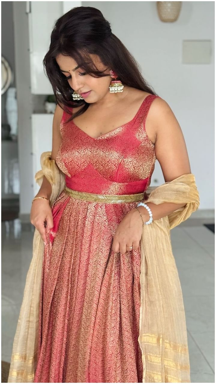 ನಮ್ರತಾ ಗೌಡ ಅವರು ಹೊಸ ಫೋಟೋಶೂಟ್​ ಮೂಲಕ ಮಿಂಚಿದ್ದಾರೆ. ಈ ಫೋಟೋ ಗಮನ ಸೆಳೆದಿದೆ.