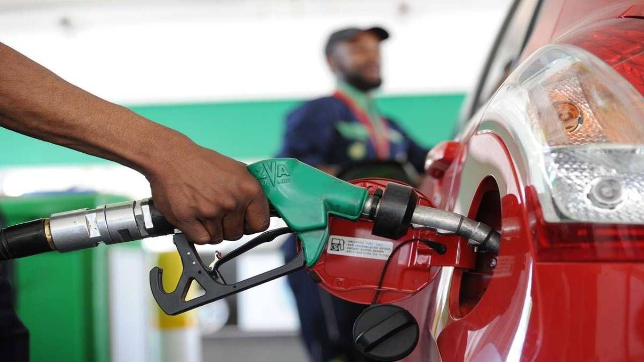 Petrol Diesel Price on August 02: ಬೆಂಗಳೂರು, ದೆಹಲಿ ಸೇರಿದಂತೆ ಬಹುತೇಕ ನಗರಗಳಲ್ಲಿ ಪೆಟ್ರೋಲ್, ಡೀಸೆಲ್ ಬೆಲೆ ಸ್ಥಿರ Petrol Diesel Price on August 02: ಬೆಂಗಳೂರು, ದೆಹಲಿ ಸೇರಿದಂತೆ ಬಹುತೇಕ ನಗರಗಳಲ್ಲಿ ಪೆಟ್ರೋಲ್, ಡೀಸೆಲ್ ಬೆಲೆ ಸ್ಥಿರ