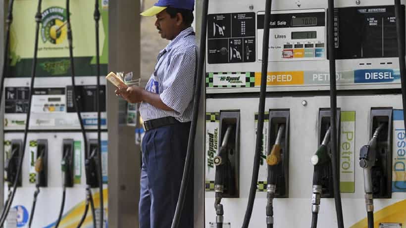 Petrol Diesel Price on August 16: ಕಚ್ಚಾತೈಲ ಬೆಲೆ ಏರಿಳಿತ, ದೇಶಾದ್ಯಂತ ಇಂದು ಪೆಟ್ರೋಲ್, ಡೀಸೆಲ್ ದರ ಎಷ್ಟಿದೆ?