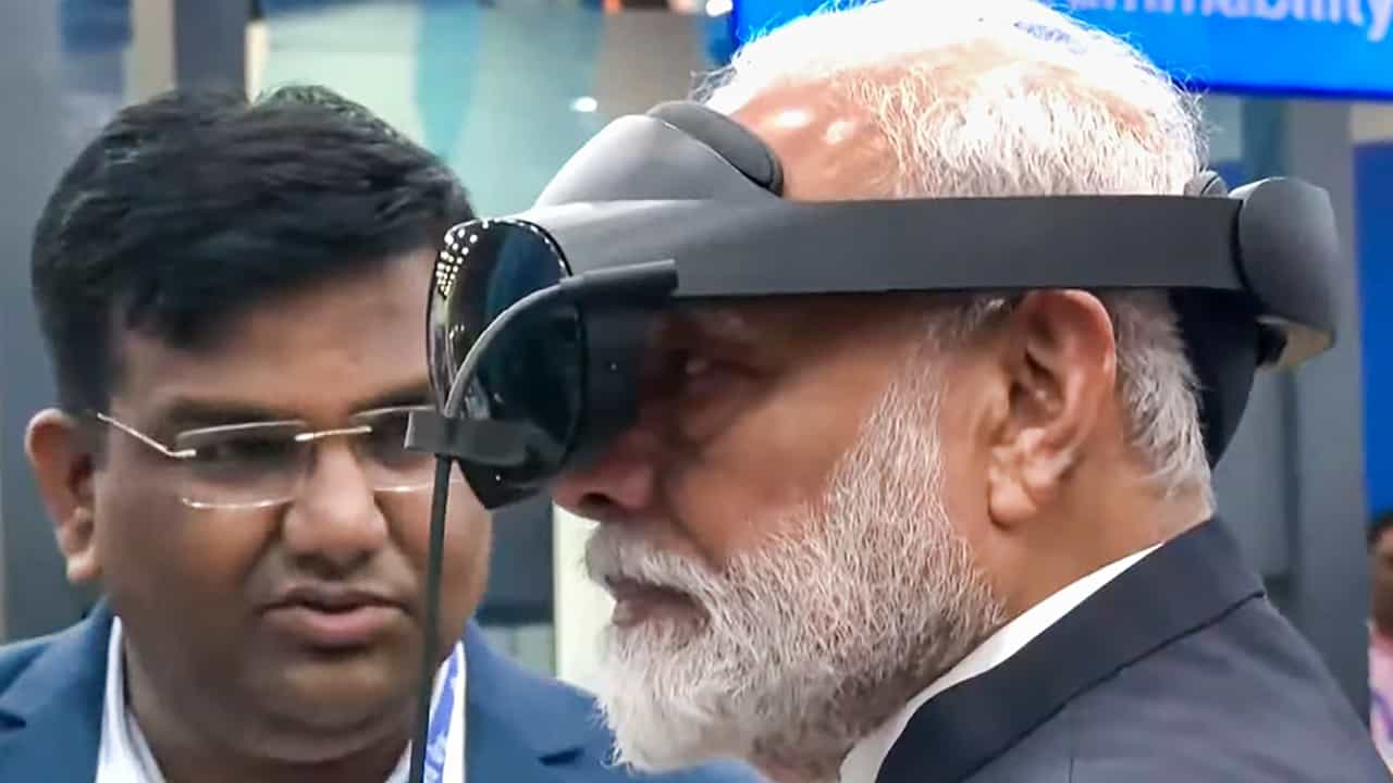 ಮುಂಬೈನಲ್ಲಿ ನಡೆದ ಗ್ಲೋಬಲ್ ಫಿನ್ಟೆಕ್ ಫೆಸ್ಟ್ 2024 ರಲ್ಲಿ ಮಾತನಾಡಿದ ಪ್ರಧಾನಿ ನರೇಂದ್ರ ಮೋದಿ, ಭಾರತದ ಆರ್ಥಿಕ ಪರಿಸರ ವ್ಯವಸ್ಥೆಯು ಅದರ ನಾಗರಿಕರಿಗೆ ಗುಣಮಟ್ಟದ ಜೀವನಶೈಲಿಯನ್ನು ಒದಗಿಸುವಲ್ಲಿ ಪ್ರಮುಖ ಪಾತ್ರ ವಹಿಸುತ್ತದೆ ಮಾತ್ರವಲ್ಲದೆ ಸುಧಾರಿಸುತ್ತದೆ ಎಂದು ಹೇಳಿದ್ದಾರೆ.