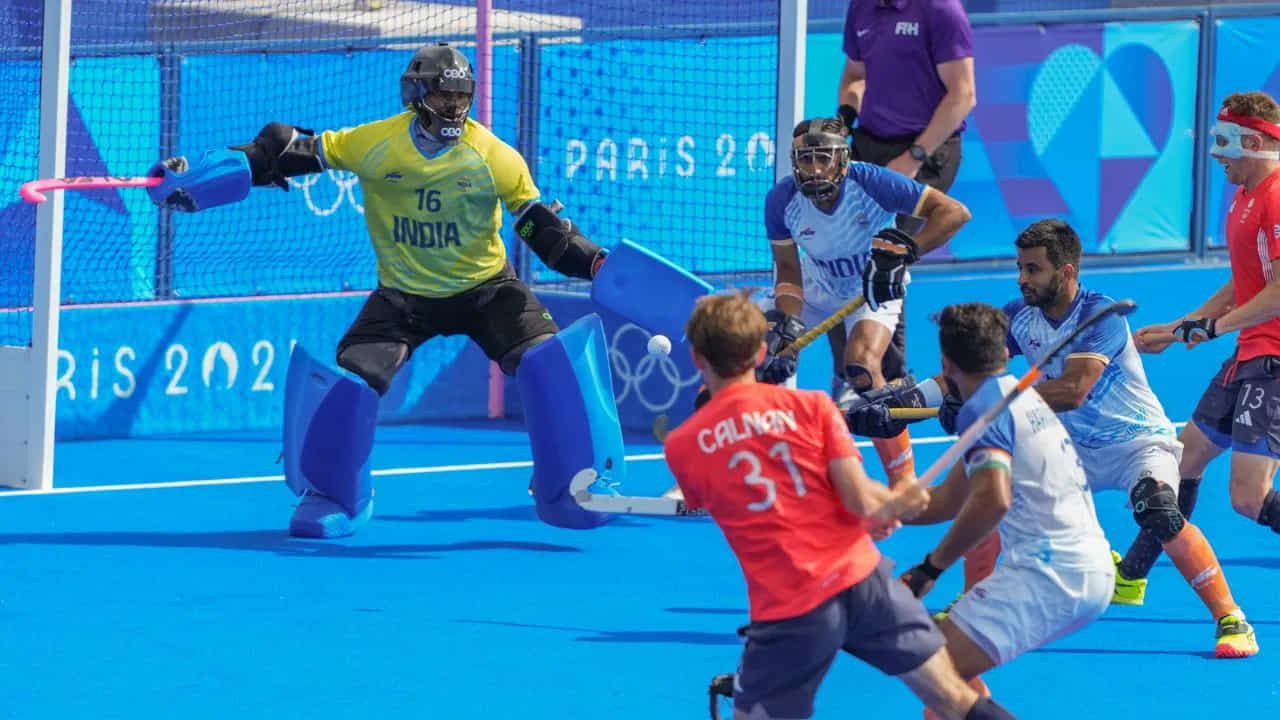 Paris Olympics 2024: ಆಂಗ್ಲರ ದಾಳಿಯನ್ನು ಗೋಲ್ ಕೀಪರ್ ಶ್ರೀಜೇಶ್ ಹಿಮ್ಮೆಟ್ಟಿಸಿದ್ದು ಹೇಗೆ? ವಿಡಿಯೋ ನೋಡಿ Paris Olympics 2024: ಆಂಗ್ಲರ ದಾಳಿಯನ್ನು ಗೋಲ್ ಕೀಪರ್ ಶ್ರೀಜೇಶ್ ಹಿಮ್ಮೆಟ್ಟಿಸಿದ್ದು ಹೇಗೆ? ವಿಡಿಯೋ ನೋಡಿ