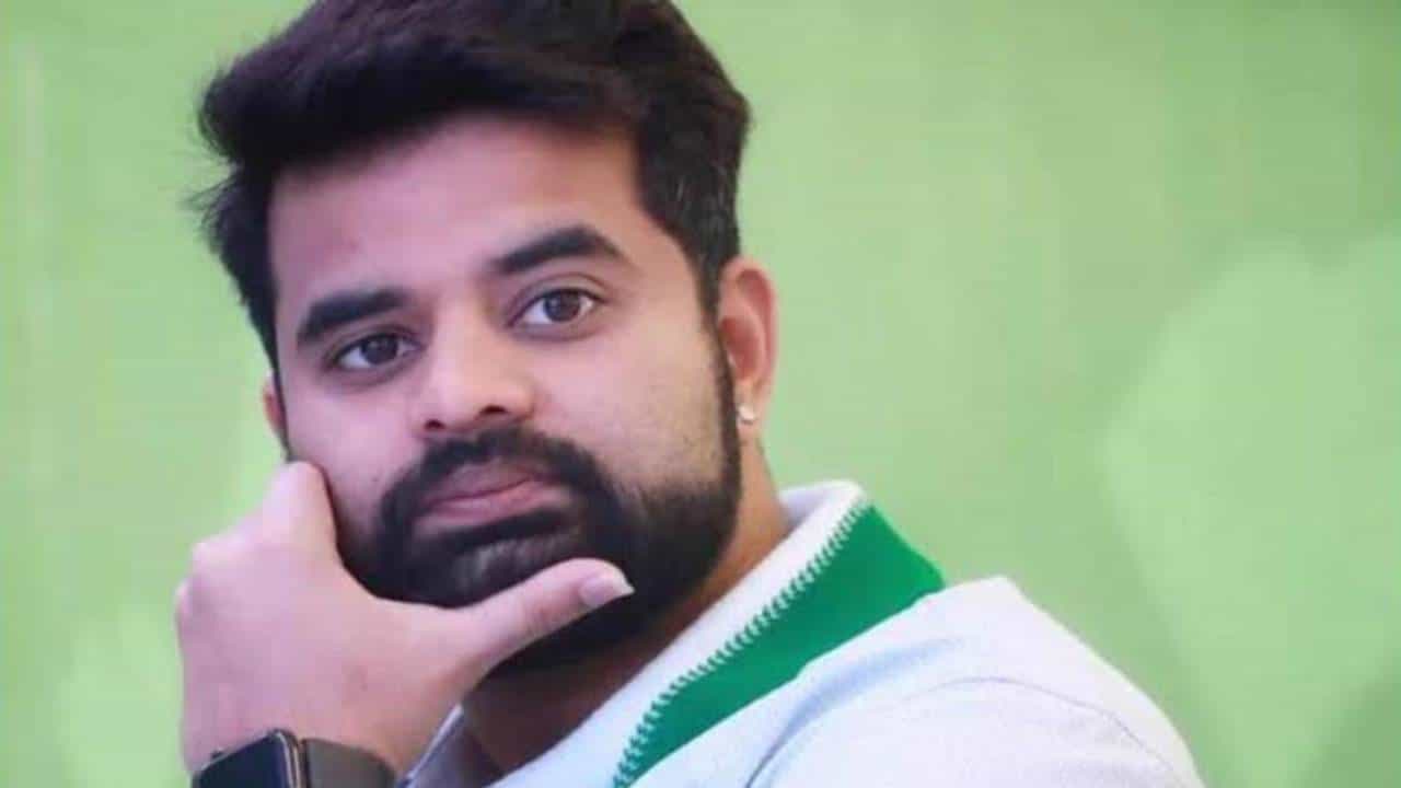 ಪ್ರಜ್ವಲ್ ಅತ್ಯಾಚಾರ ಎಸಗಿರುವುದು ನಿಜ, ವಿಡಿಯೋಗಳೆಲ್ಲವೂ ಅಸಲಿ: ಎಸ್ಐಟಿ ಪ್ರಜ್ವಲ್ ಅತ್ಯಾಚಾರ ಎಸಗಿರುವುದು ನಿಜ, ವಿಡಿಯೋಗಳೆಲ್ಲವೂ ಅಸಲಿ: ಎಸ್ಐಟಿ