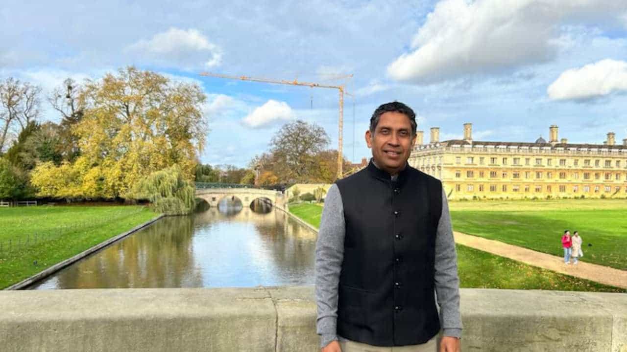 ಮೇಲಿನ ಕೆಲವೇ ಮಂದಿಗೆ ಕೆಳಗಿನ ಬಹುಮಂದಿ ತೆರಿಗೆ ಕಟ್ಟೋದು ಯಾವ ನ್ಯಾಯ? ಕೇಂದ್ರದ ಹೊಸ ಪೆನ್ಷನ್ ಸ್ಕೀಮ್ ಸ್ವಾಗತಿಸಿದ ಕಾಂಗ್ರೆಸ್ ನಾಯಕ ಮೇಲಿನ ಕೆಲವೇ ಮಂದಿಗೆ ಕೆಳಗಿನ ಬಹುಮಂದಿ ತೆರಿಗೆ ಕಟ್ಟೋದು ಯಾವ ನ್ಯಾಯ? ಕೇಂದ್ರದ ಹೊಸ ಪೆನ್ಷನ್ ಸ್ಕೀಮ್ ಸ್ವಾಗತಿಸಿದ ಕಾಂಗ್ರೆಸ್ ನಾಯಕ