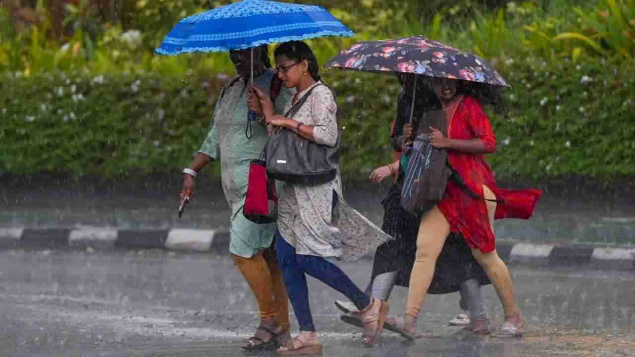 Karnataka Rains: ಕರ್ನಾಟಕದ 23 ಜಿಲ್ಲೆಗಳಲ್ಲಿ ಭಾರಿ ಮಳೆ, ಯೆಲ್ಲೋ ಅಲರ್ಟ್​, ಆಗಸ್ಟ್​ 27ರವರೆಗೂ ವರ್ಷಧಾರೆ