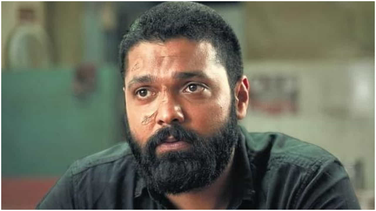 ಕಾಪಿರೈಟ್ ಉಲ್ಲಂಘನೆ ಕೇಸ್: 20 ಲಕ್ಷ ರೂ ಠೇವಣಿ ಇಡುವಂತೆ ರಕ್ಷಿತ್ ಶೆಟ್ಟಿಗೆ ಕೋರ್ಟ್ ಆದೇಶ ಕಾಪಿರೈಟ್ ಉಲ್ಲಂಘನೆ ಕೇಸ್: 20 ಲಕ್ಷ ರೂ ಠೇವಣಿ ಇಡುವಂತೆ ರಕ್ಷಿತ್ ಶೆಟ್ಟಿಗೆ ಕೋರ್ಟ್ ಆದೇಶ