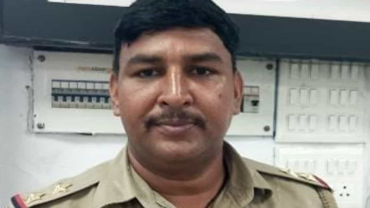 ಉತ್ತರ ಪ್ರದೇಶ: ಪ್ರಕರಣ ಇತ್ಯರ್ಥಕ್ಕೆ ‘ಆಲೂಗಡ್ಡೆ’ ಲಂಚ ಕೇಳಿದ ಸಬ್ ಇನ್ಸ್ಪೆಕ್ಟರ್ ಅಮಾನತು ಉತ್ತರ ಪ್ರದೇಶ: ಪ್ರಕರಣ ಇತ್ಯರ್ಥಕ್ಕೆ ‘ಆಲೂಗಡ್ಡೆ’ ಲಂಚ ಕೇಳಿದ ಸಬ್ ಇನ್ಸ್ಪೆಕ್ಟರ್ ಅಮಾನತು
