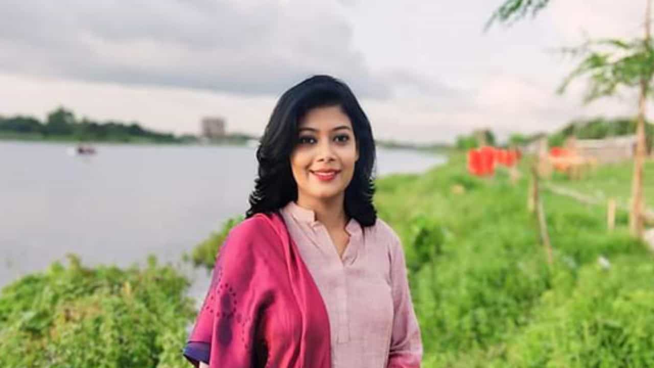 ಢಾಕಾ ಸರೋವರದಲ್ಲಿ ಬಾಂಗ್ಲಾದೇಶ ಟಿವಿ ಪತ್ರಕರ್ತೆಯ ಮೃತದೇಹ ಪತ್ತೆ ಢಾಕಾ ಸರೋವರದಲ್ಲಿ ಬಾಂಗ್ಲಾದೇಶ ಟಿವಿ ಪತ್ರಕರ್ತೆಯ ಮೃತದೇಹ ಪತ್ತೆ
