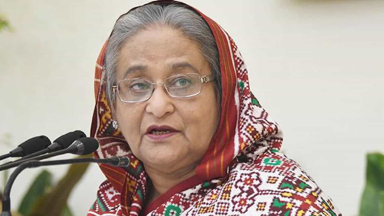Sheikh Hasina: ಆ ಒಂದು ಫೋನ್ ಕಾಲ್ನಿಂದ ಬಾಂಗ್ಲಾದೇಶ ಬಿಟ್ಟು ಹೊರಟ ಶೇಖ್ ಹಸೀನಾ Sheikh Hasina: ಆ ಒಂದು ಫೋನ್ ಕಾಲ್ನಿಂದ ಬಾಂಗ್ಲಾದೇಶ ಬಿಟ್ಟು ಹೊರಟ ಶೇಖ್ ಹಸೀನಾ