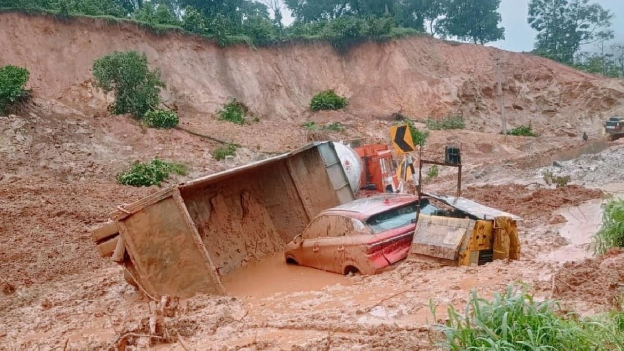 Shiradi Ghat: ಮತ್ತೆ ಮತ್ತೆ ಕುಸಿಯುತ್ತಲೇ ಇದೆ ಶಿರಾಡಿ ಘಾಟ್; ಕೆಸರಿನ ರಾಶಿ ಹರಿದುಬರುತ್ತಿರುವ ವಿಡಿಯೋ ಇಲ್ಲಿದೆ