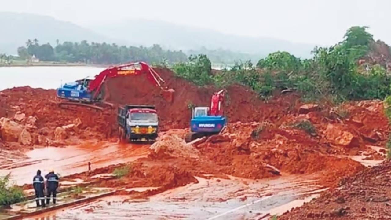 ಶಿರೂರು ಗುಡ್ಡ ಕುಸಿತ ಪ್ರಕರಣ: ಸಂತ್ರಸ್ತರಿಗೆ ಹೆಚ್ಚುವರಿ ಪರಿಹಾರ ಹಣ ಬಿಡುಗಡೆ ಮಾಡಿದ ಮೋದಿ ಶಿರೂರು ಗುಡ್ಡ ಕುಸಿತ ಪ್ರಕರಣ: ಸಂತ್ರಸ್ತರಿಗೆ ಹೆಚ್ಚುವರಿ ಪರಿಹಾರ ಹಣ ಬಿಡುಗಡೆ ಮಾಡಿದ ಮೋದಿ