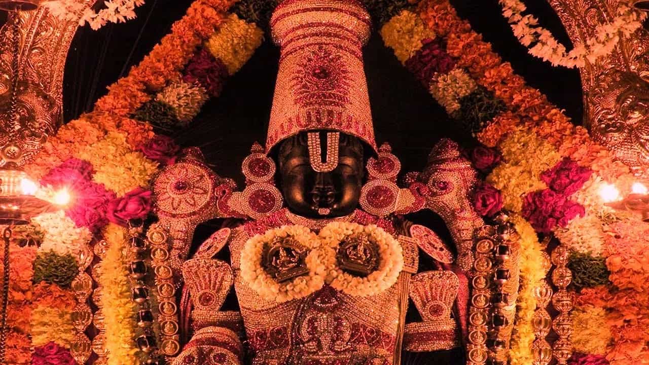 Sravana Masa 2024: ಶ್ರಾವಣ ಮಾಸವು ಮಹಿಳೆಯರಿಗೆ ಅತ್ಯಂತ ಪ್ರಿಯವಾದ ತಿಂಗಳುಗಳಲ್ಲಿ ಒಂದಾಗಿದೆ. ಶ್ರಾವಣ ಮಾಸ ಬರುವವರೆಗೆ ಮಹಾಲಕ್ಷ್ಮಿಯನ್ನು ಪೂಜಿಸಲು ಪ್ರತಿಯೊಬ್ಬ ಮಹಿಳೆ ಬಯಸುತ್ತಾರೆ. ಈ ವರ್ಷ ಶ್ರಾವಣ ಮಾಸದ ಮೊದಲ ಶನಿವಾರ ಇಂದು ಆಗಸ್ಟ್ 10 ಬಂದಿದೆ. ಶನಿವಾರವನ್ನು ಭಕ್ತರು ಅತ್ಯಂತ ಪವಿತ್ರವೆಂದು ಪರಿಗಣಿಸುತ್ತಾರೆ. ಶ್ರಾವಣ ಮಾಸದಲ್ಲಿಯೇ ಹಲವು ಹೊಸ ಕೆಲಸಗಳು ಆರಂಭವಾಗುತ್ತವೆ.