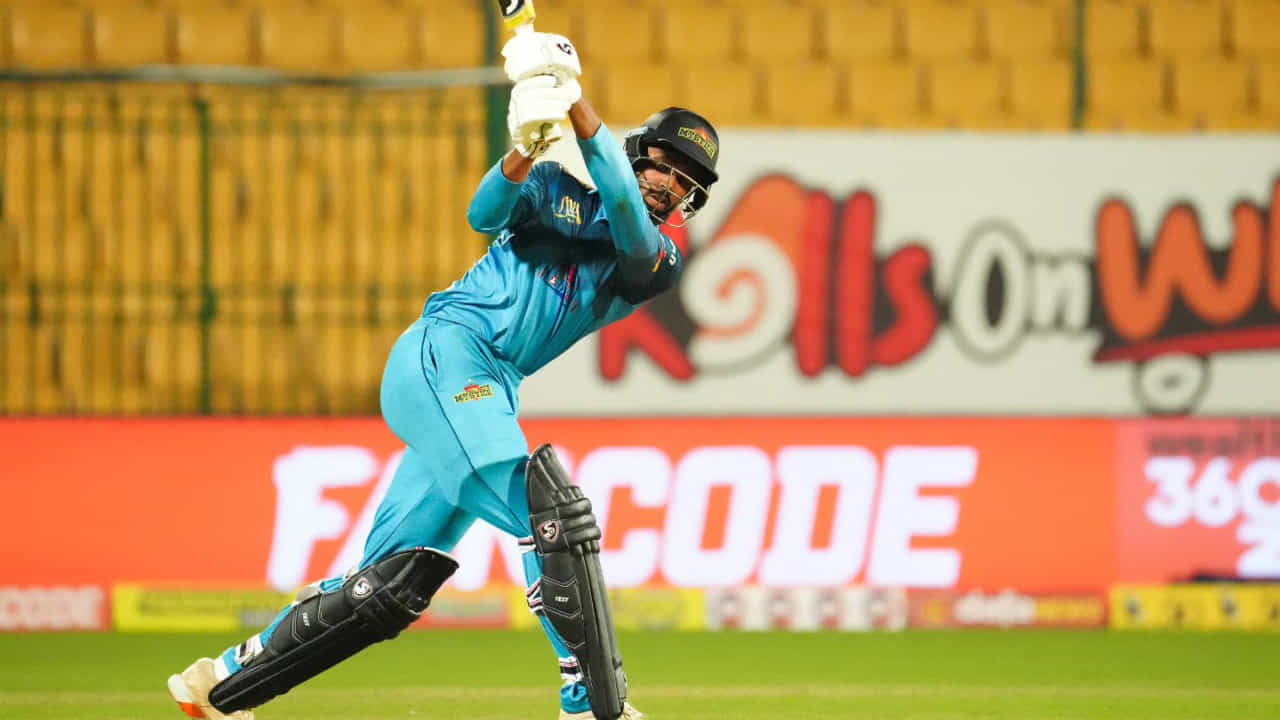Maharaja Trophy 2024: ಅಜೇಯ ಶತಕ ಸಿಡಿಸಿ ಗುಲ್ಬರ್ಗಕ್ಕೆ ಚೊಚ್ಚಲ ಗೆಲುವು ತಂದ ಸ್ಮರಣ್ Maharaja Trophy 2024: ಅಜೇಯ ಶತಕ ಸಿಡಿಸಿ ಗುಲ್ಬರ್ಗಕ್ಕೆ ಚೊಚ್ಚಲ ಗೆಲುವು ತಂದ ಸ್ಮರಣ್