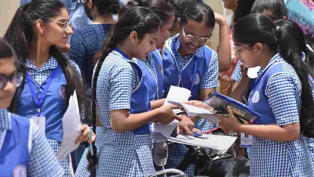 Karnataka SSLC exam 3 result 2024: ಎಸ್ಎಸ್ಎಲ್ಸಿ ಪರೀಕ್ಷೆ-3ರ ಫಲಿತಾಂಶ ಪ್ರಕಟ, ನೋಡೋದು ಹೇಗೆ? ಇಲ್ಲಿದೆ ಮಾಹಿತಿ Karnataka SSLC exam 3 result 2024: ಎಸ್ಎಸ್ಎಲ್ಸಿ ಪರೀಕ್ಷೆ-3ರ ಫಲಿತಾಂಶ ಪ್ರಕಟ, ನೋಡೋದು ಹೇಗೆ? ಇಲ್ಲಿದೆ ಮಾಹಿತಿ