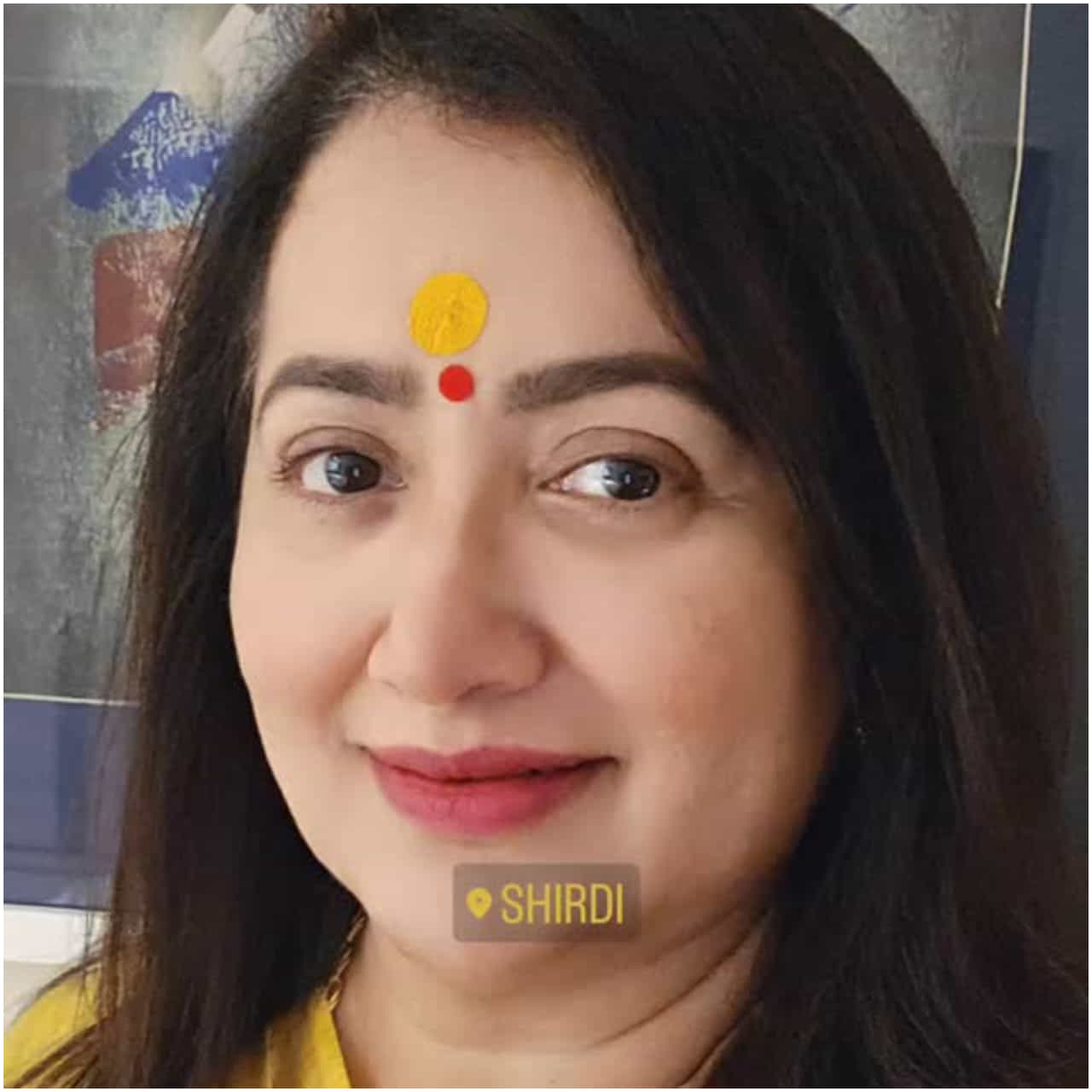 ಹಿರಿಯ ನಟಿ, ಮಾಜಿ ಸಂಸದೆ ಸುಮಲತಾ ಅಂಬರೀಷ್ ಅವರು ಸೋಶಿಯಲ್ ಮೀಡಿಯಾದಲ್ಲಿ ಈ ಫೋಟೋಗಳನ್ನು ಹಂಚಿಕೊಂಡಿದ್ದಾರೆ. ದರ್ಶನ್ ಸಲುವಾಗಿಯೇ ಅವರು ದೇವಸ್ಥಾನಕ್ಕೆ ಭೇಟಿ ನೀಡಿದ್ದಾರೆ ಎಂದು ಹೇಳಲಾಗುತ್ತಿದೆ.