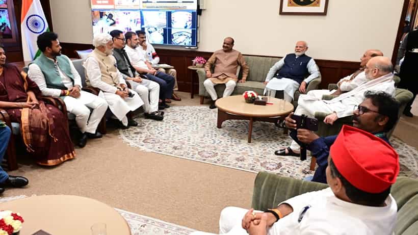ಟೀ ಮೀಟಿಂಗ್ನಲ್ಲಿ ಪ್ರಧಾನಿ ನರೇಂದ್ರ ಮೋದಿ, ರಾಹುಲ್ ಗಾಂಧಿ ಭಾಗಿ