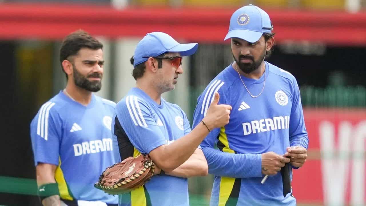 ಗೌತಮ್ ಗಂಭೀರ್ ಕೋಚ್ ಆಗಿ ಹೆಚ್ಚು ದಿನ ಉಳಿಯಲ್ಲ: ಟೀಮ್ ಇಂಡಿಯಾದ ಮಾಜಿ ಕ್ರಿಕೆಟಿಗನ ಅಚ್ಚರಿಯ ಹೇಳಿಕೆ ಗೌತಮ್ ಗಂಭೀರ್ ಕೋಚ್ ಆಗಿ ಹೆಚ್ಚು ದಿನ ಉಳಿಯಲ್ಲ: ಟೀಮ್ ಇಂಡಿಯಾದ ಮಾಜಿ ಕ್ರಿಕೆಟಿಗನ ಅಚ್ಚರಿಯ ಹೇಳಿಕೆ