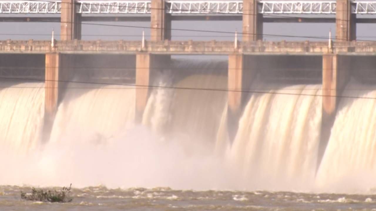 Koppal Tungabhadra Dam Gate chain Cut: Need 1 week for repair work