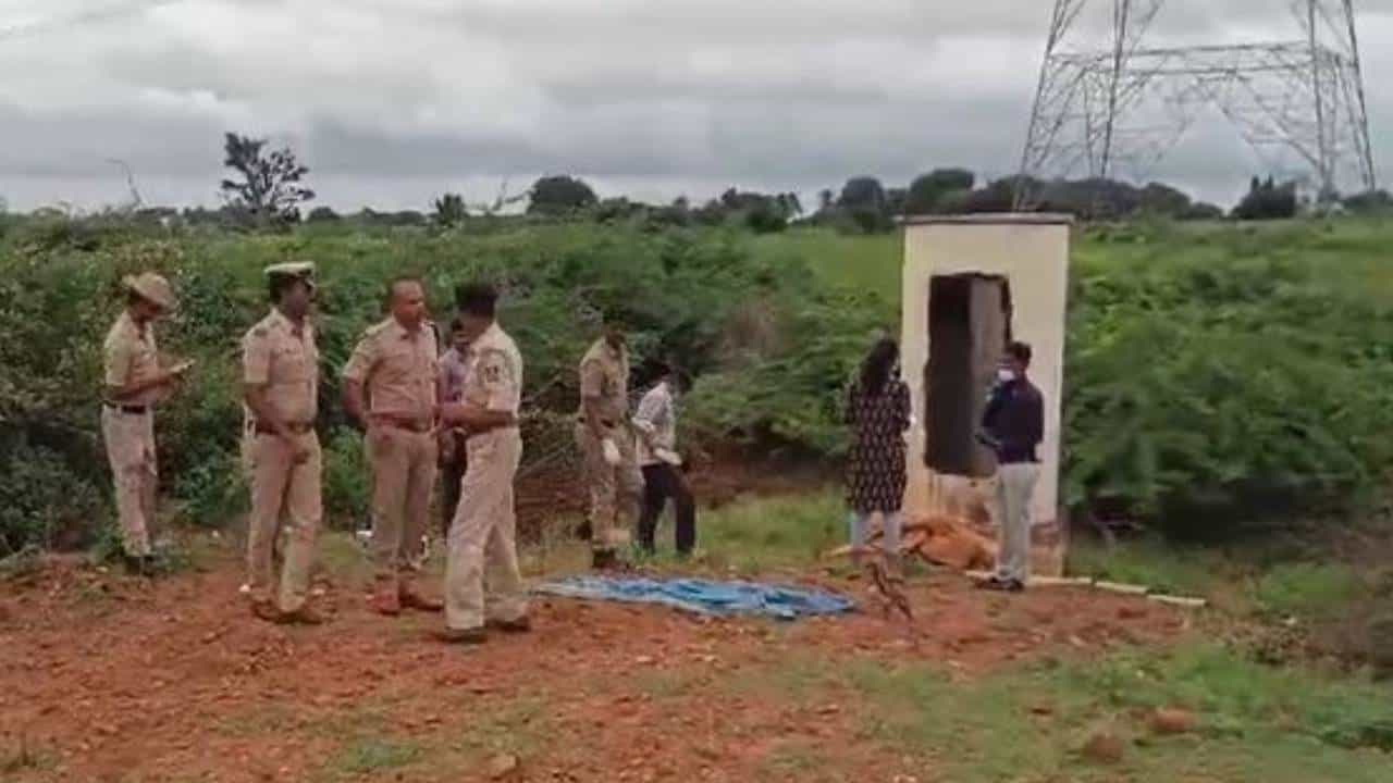 ಮಾನಸಿಕ ಅಸ್ವಸ್ಥೆಯನ್ನು ಬೆತ್ತಲೆಗೊಳಿಸಿ ತಲೆ ಮೇಲೆ ಕಲ್ಲು ಎತ್ತಿ ಹಾಕಿ ಹತ್ಯೆ