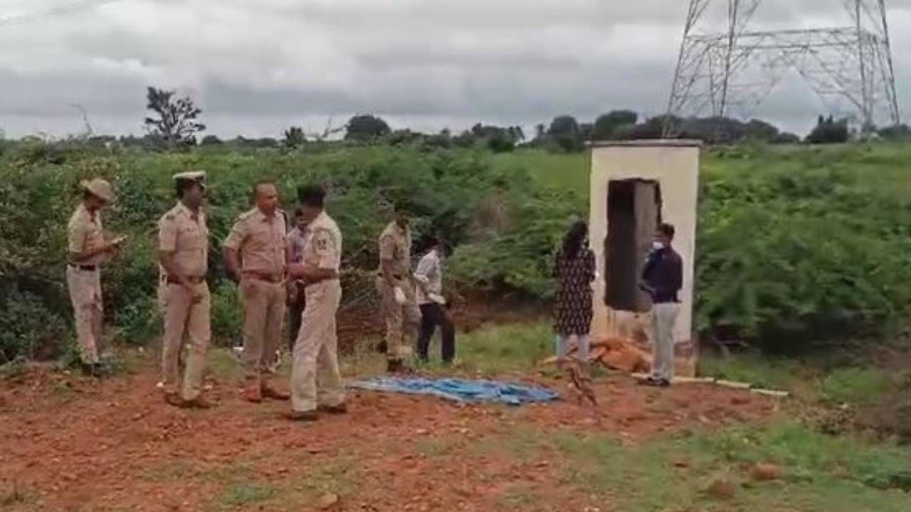 ಮಾನಸಿಕ ಅಸ್ವಸ್ಥೆಯನ್ನು ಬೆತ್ತಲೆಗೊಳಿಸಿ ತಲೆ ಮೇಲೆ ಕಲ್ಲು ಎತ್ತಿ ಹಾಕಿ ಹತ್ಯೆ ಮಾನಸಿಕ ಅಸ್ವಸ್ಥೆಯನ್ನು ಬೆತ್ತಲೆಗೊಳಿಸಿ ತಲೆ ಮೇಲೆ ಕಲ್ಲು ಎತ್ತಿ ಹಾಕಿ ಹತ್ಯೆ