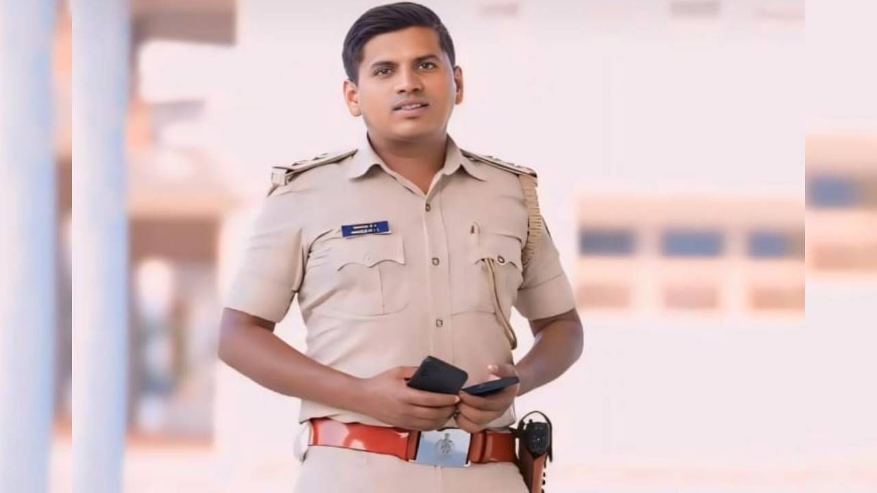 ಶಾಸಕ ಚೆನ್ನಾರೆಡ್ಡಿ ಪಾಟೀಲ್ ಕಚೇರಿಯಲ್ಲಿ ಸಿಐಡಿ ತಲಾಶ್, ಪಿಎಸ್ಐ ಪರಶುರಾಮ್ ಭೇಟಿ ಬಗ್ಗೆ ಮಾಹಿತಿ ಸಂಗ್ರಹ ಶಾಸಕ ಚೆನ್ನಾರೆಡ್ಡಿ ಪಾಟೀಲ್ ಕಚೇರಿಯಲ್ಲಿ ಸಿಐಡಿ ತಲಾಶ್, ಪಿಎಸ್ಐ ಪರಶುರಾಮ್ ಭೇಟಿ ಬಗ್ಗೆ ಮಾಹಿತಿ ಸಂಗ್ರಹ