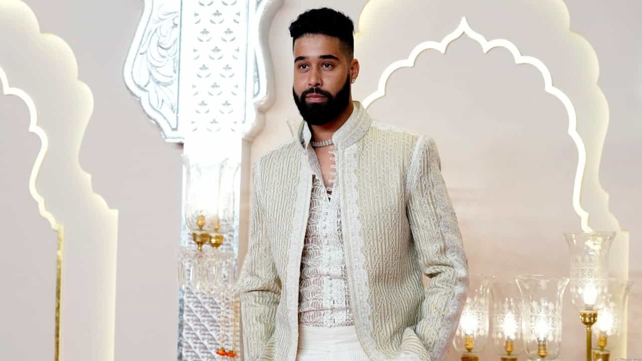 AP Dhillon: ಕೆನಡಾದಲ್ಲಿ ಪಂಜಾಬಿ ಗಾಯಕ ಎಪಿ ಧಿಲ್ಲೋನ್ ಮನೆಯ ಹೊರಗೆ ಗುಂಡಿನ ದಾಳಿ: ವರದಿ AP Dhillon: ಕೆನಡಾದಲ್ಲಿ ಪಂಜಾಬಿ ಗಾಯಕ ಎಪಿ ಧಿಲ್ಲೋನ್ ಮನೆಯ ಹೊರಗೆ ಗುಂಡಿನ ದಾಳಿ: ವರದಿ