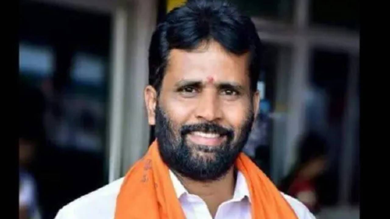 ಲೈಂಗಿಕ ದೌರ್ಜನ್ಯ ಆರೋಪ: ಬಿಜೆಪಿ ನಾಯಕ ಅರುಣ್ ಕುಮಾರ್ ಪುತ್ತಿಲ ವಿರುದ್ಧ FIR ದಾಖಲು ಲೈಂಗಿಕ ದೌರ್ಜನ್ಯ ಆರೋಪ: ಬಿಜೆಪಿ ನಾಯಕ ಅರುಣ್ ಕುಮಾರ್ ಪುತ್ತಿಲ ವಿರುದ್ಧ FIR ದಾಖಲು
