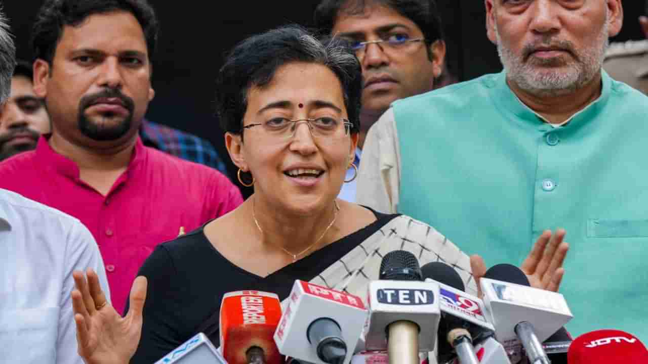 Atishi Net Worth: ತನ್ನ ಹೆಸರಲ್ಲಿ ಜಮೀನು, ಒಡವೆ ಇಲ್ಲದೇ ಇದ್ದರೂ ಕೋಟ್ಯಾಧಿಪತಿ ಈ ಅತಿಶಿ